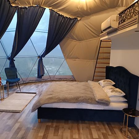Sun Garden Glamping Domes Hotel Calimanesti Exterior photo